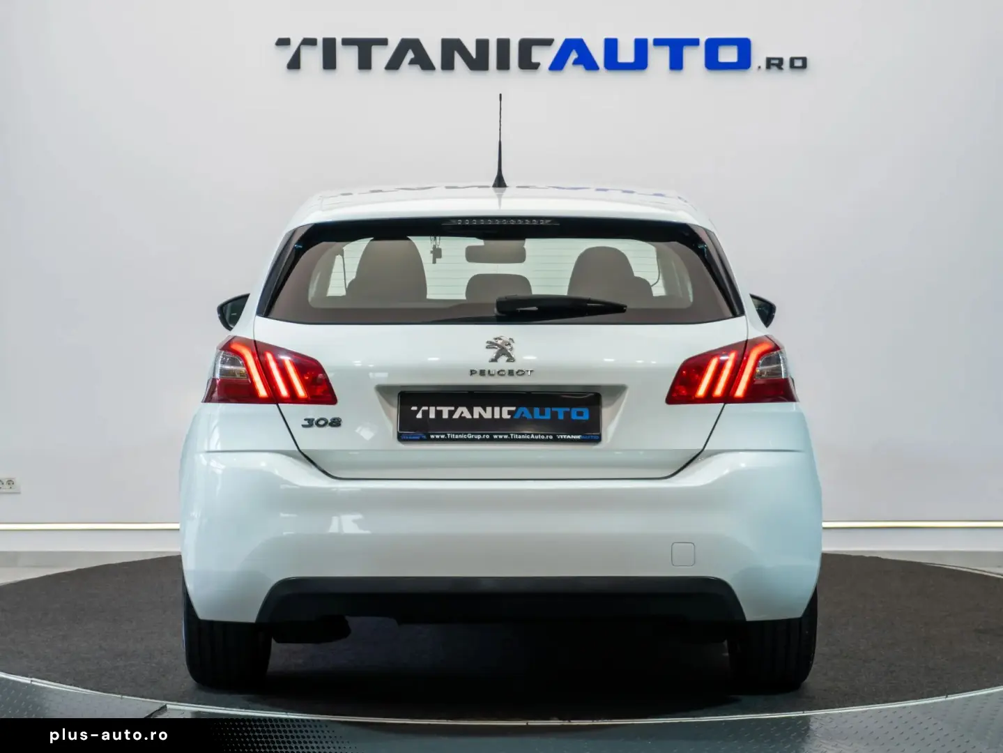 Peugeot 308 1.2 VTi Active Multimedia   AUX   Bluetooth   CD