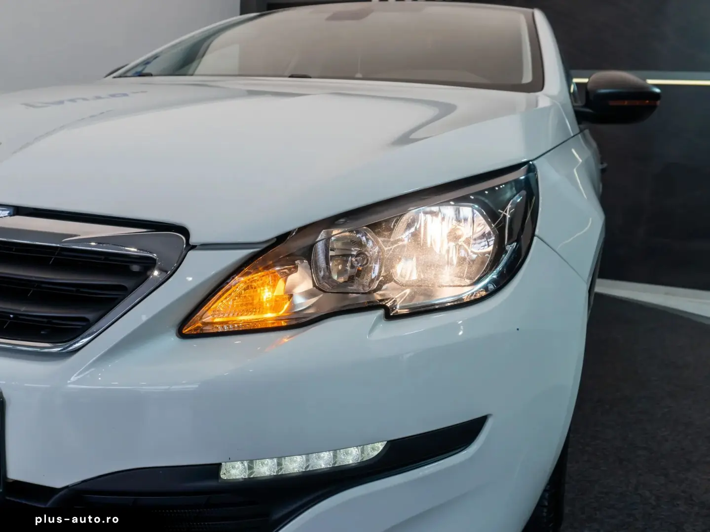 Peugeot 308 1.2 VTi Active Multimedia   AUX   Bluetooth   CD