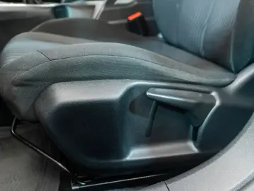 Peugeot 308 1.2 VTi Active Multimedia   AUX   Bluetooth   CD