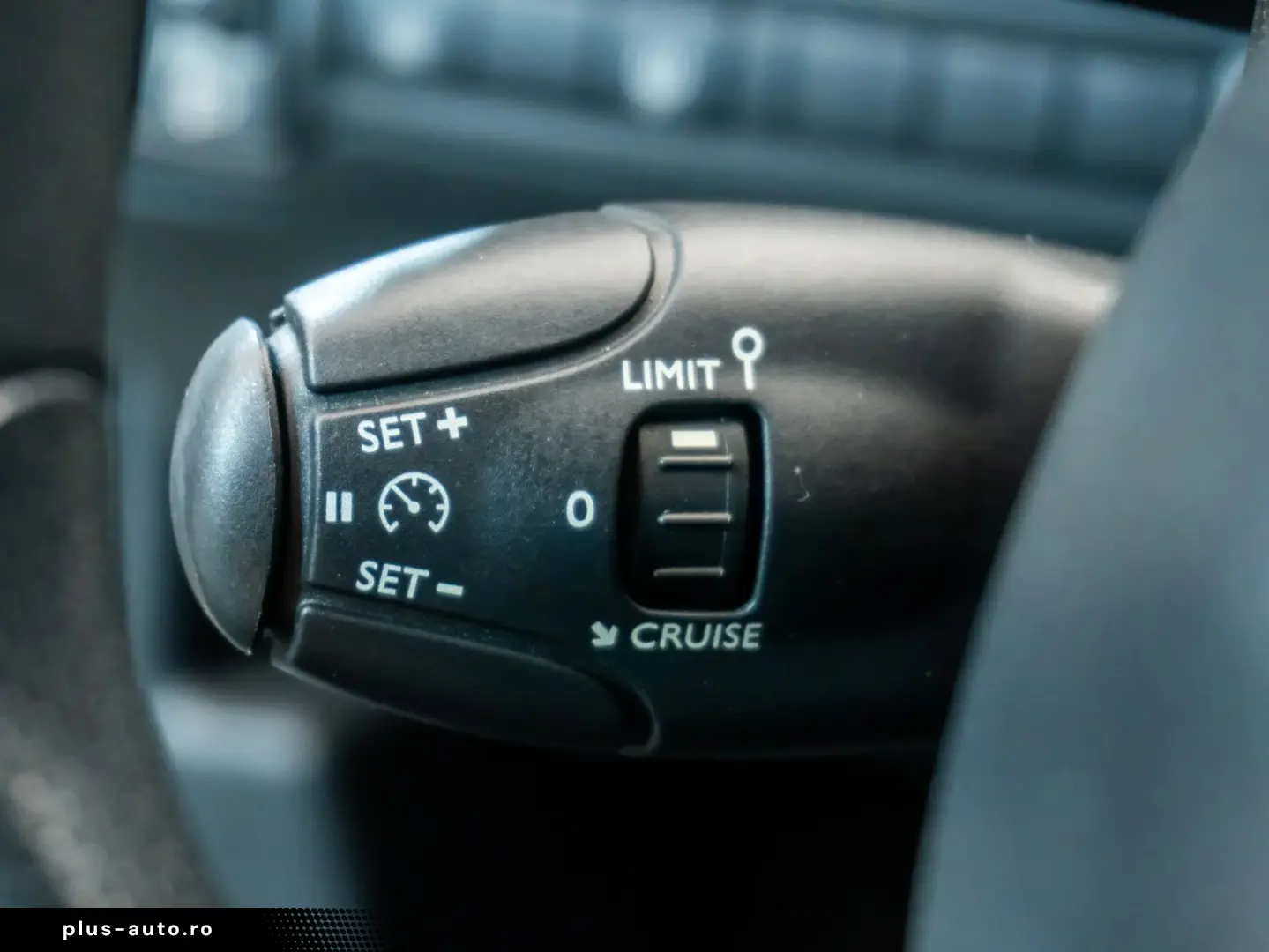 Peugeot 308 1.2 VTi Active Multimedia   AUX   Bluetooth   CD