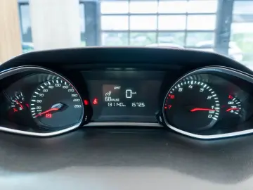 Peugeot 308 1.2 VTi Active Multimedia   AUX   Bluetooth   CD