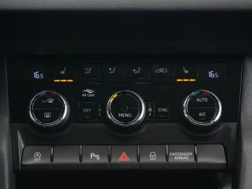 Skoda Karoq 1.6 TDI SCR DSG Style Rate Credit Leasing