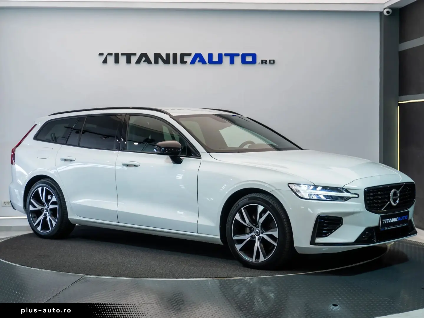 Volvo V60 T6 R-Design Hibrid Plug-In AWD RATE CREDIT LEASING