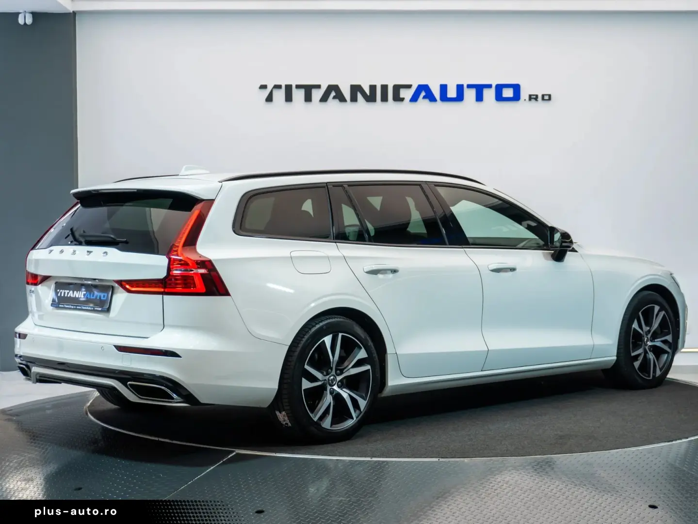 Volvo V60 T6 R-Design Hibrid Plug-In AWD RATE CREDIT LEASING