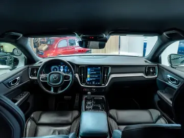 Volvo V60 T6 R-Design Hibrid Plug-In AWD RATE CREDIT LEASING