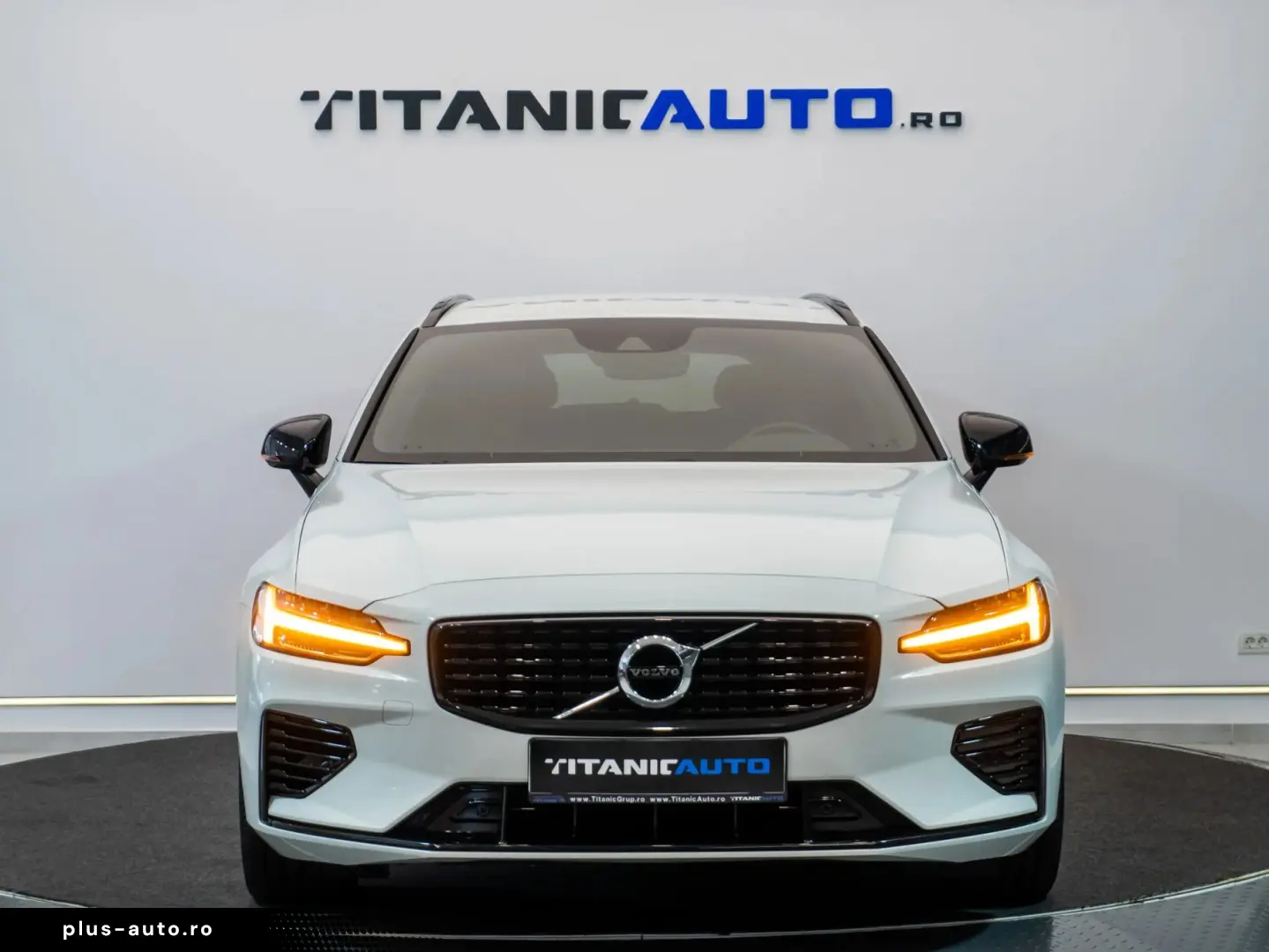 Volvo V60 T6 R-Design Hibrid Plug-In AWD RATE CREDIT LEASING