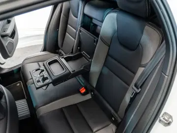 Volvo V60 T6 R-Design Hibrid Plug-In AWD RATE CREDIT LEASING