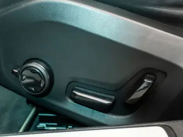 Volvo V60 T6 R-Design Hibrid Plug-In AWD RATE CREDIT LEASING