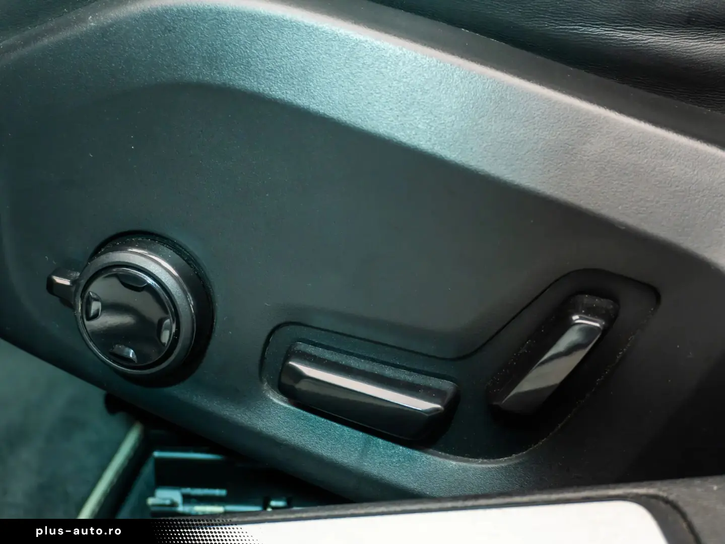 Volvo V60 T6 R-Design Hibrid Plug-In AWD RATE CREDIT LEASING