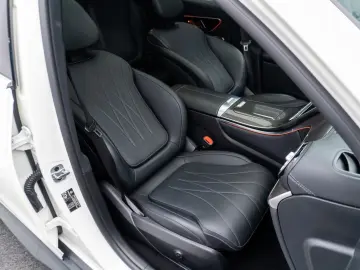 Mercedes-Benz GLC 220 d 4MATIC • 2.0 •  Off-Roader • AMG Lin