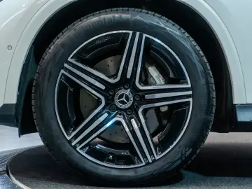 Mercedes-Benz GLC 220 d 4MATIC • 2.0 •  Off-Roader • AMG Lin