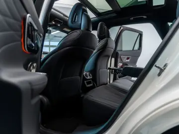 Mercedes-Benz GLC 220 d 4MATIC • 2.0 •  Off-Roader • AMG Lin