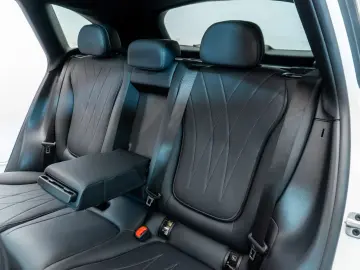 Mercedes-Benz GLC 220 d 4MATIC • 2.0 •  Off-Roader • AMG Lin