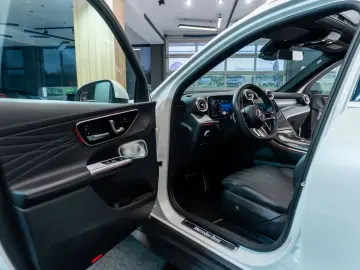 Mercedes-Benz GLC 220 d 4MATIC • 2.0 •  Off-Roader • AMG Lin