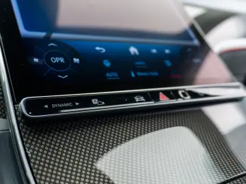 Mercedes-Benz GLC 220 d 4MATIC • 2.0 •  Off-Roader • AMG Lin