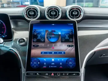 Mercedes-Benz GLC 220 d 4MATIC • 2.0 •  Off-Roader • AMG Lin