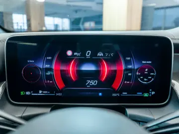 Mercedes-Benz GLC 220 d 4MATIC • 2.0 •  Off-Roader • AMG Lin