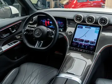 Mercedes-Benz GLC 220 d 4MATIC • 2.0 •  Off-Roader • AMG Lin