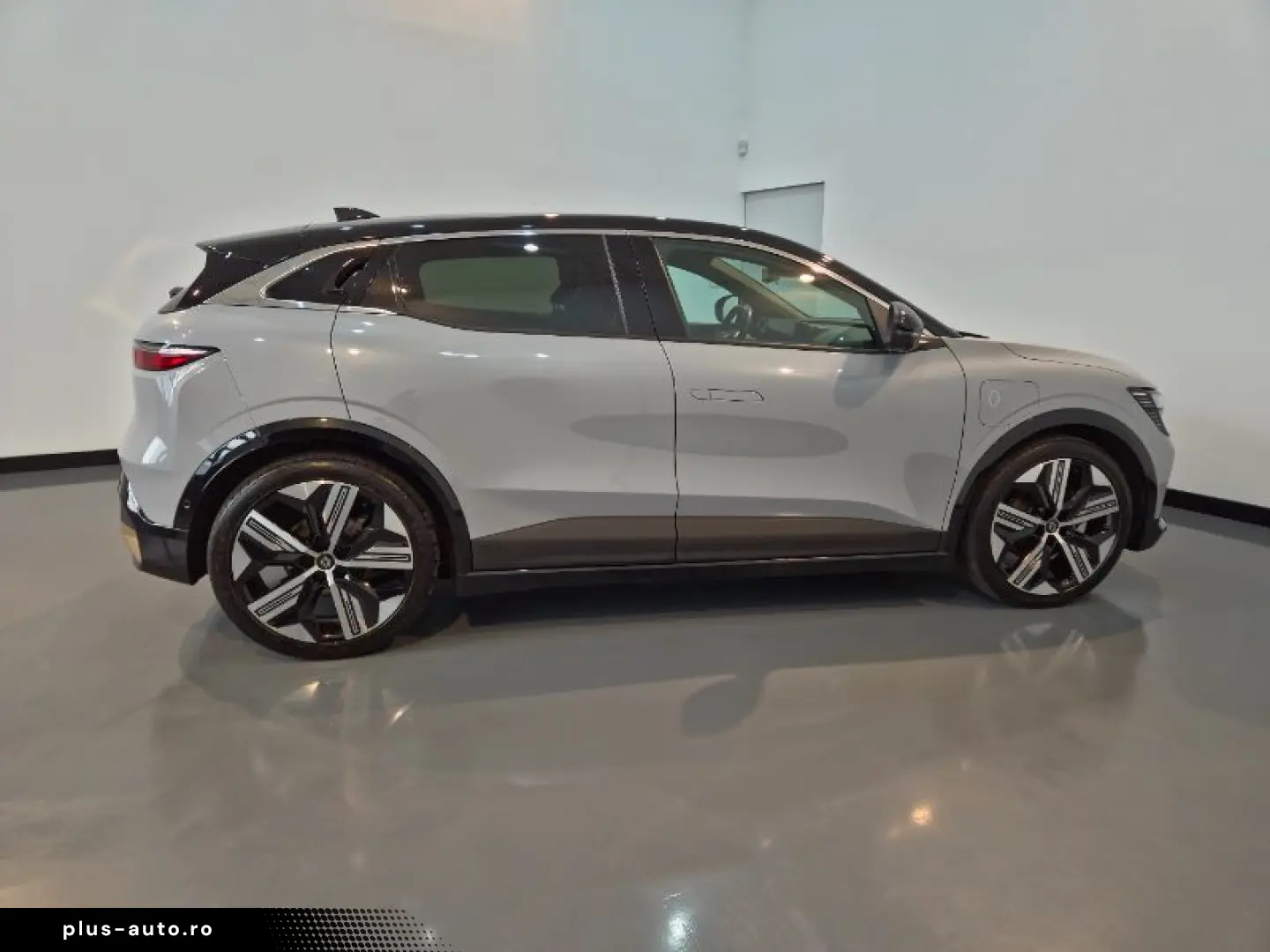 RENAULT MEGANE E-TECH EV60 220cp iconic optimum charge