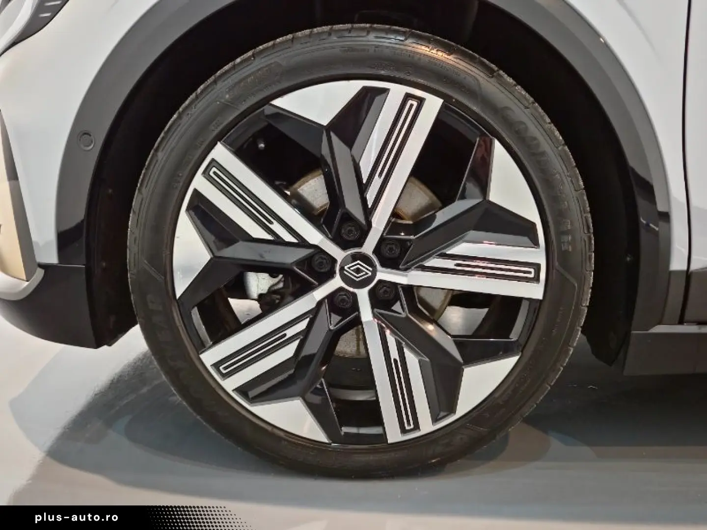 RENAULT MEGANE E-TECH EV60 220cp iconic optimum charge