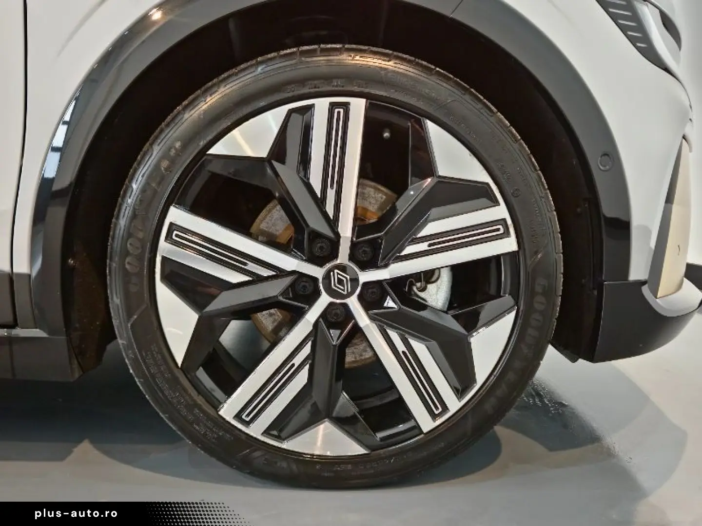 RENAULT MEGANE E-TECH EV60 220cp iconic optimum charge