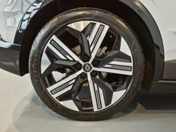 RENAULT MEGANE E-TECH EV60 220cp iconic optimum charge