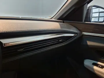 RENAULT MEGANE E-TECH EV60 220cp iconic optimum charge