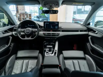 Audi A5 Sportback 30 TDI Mild-Hybrid Panoramic Rate Credit L