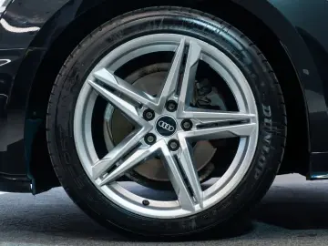 Audi A5 Sportback 30 TDI Mild-Hybrid Panoramic Rate Credit L