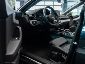 Audi A5 Sportback 30 TDI Mild-Hybrid Panoramic Rate Credit L