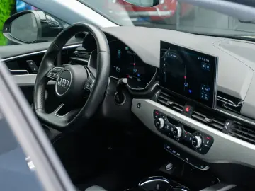 Audi A5 Sportback 30 TDI Mild-Hybrid Panoramic Rate Credit L