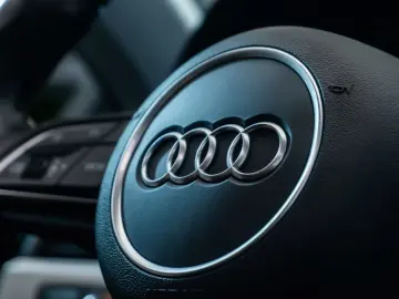 Audi A5 Sportback 30 TDI Mild-Hybrid Panoramic Rate Credit L