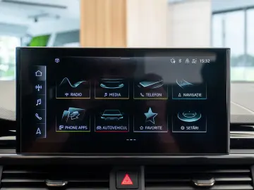 Audi A5 Sportback 30 TDI Mild-Hybrid Panoramic Rate Credit L