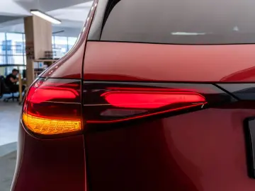 Mercedes-Benz GLC 300 4MATIC • 2.0 Mild Hybrid • AMG Line •