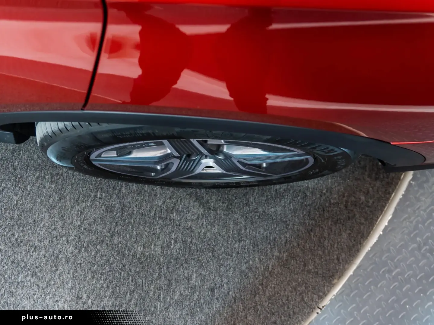 Mercedes-Benz GLC 300 4MATIC • 2.0 Mild Hybrid • AMG Line •