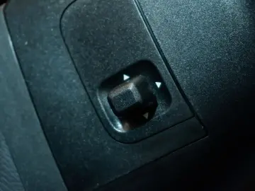 Mercedes-Benz GLC 300 4MATIC • 2.0 Mild Hybrid • AMG Line •