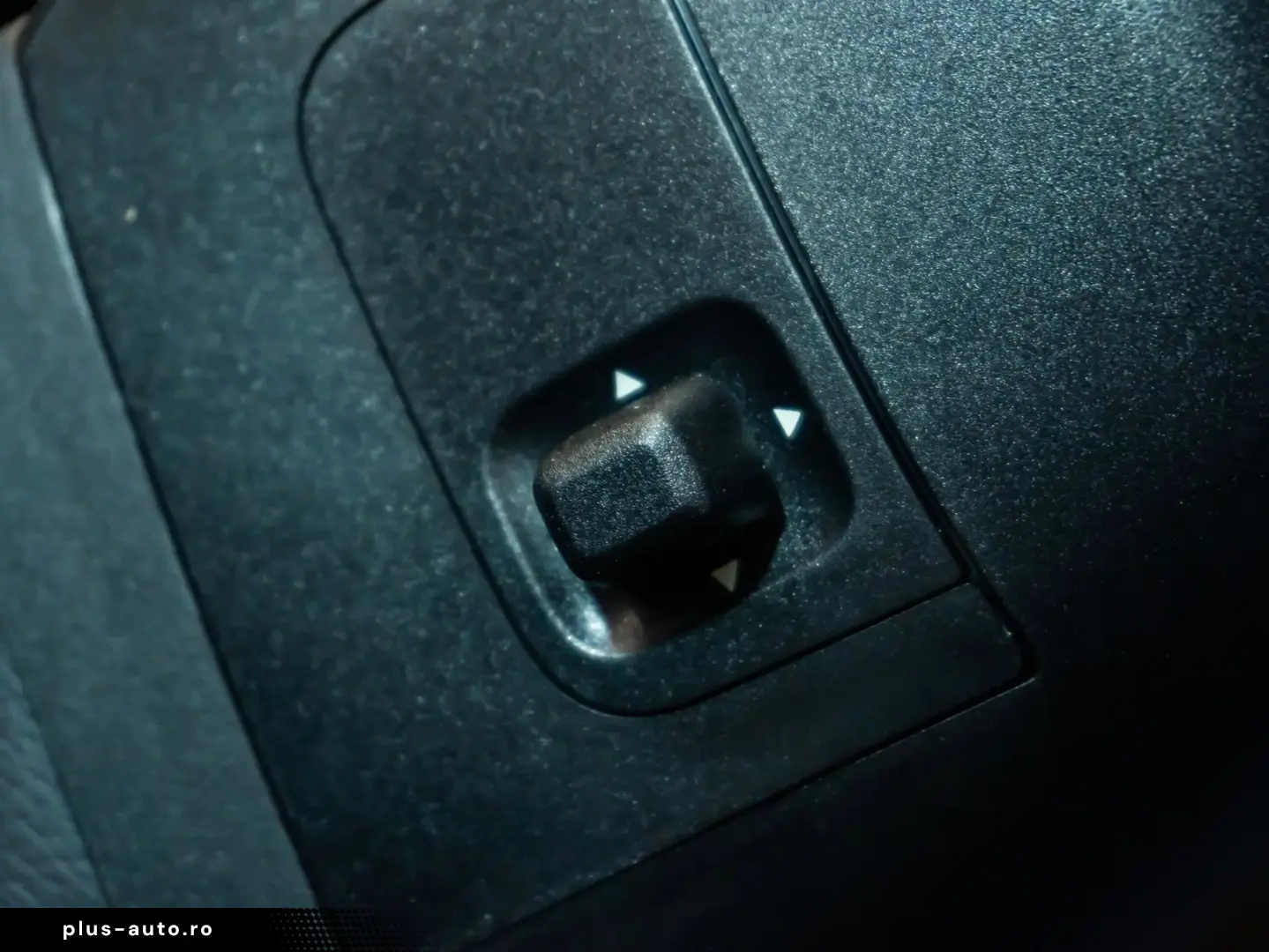 Mercedes-Benz GLC 300 4MATIC • 2.0 Mild Hybrid • AMG Line •