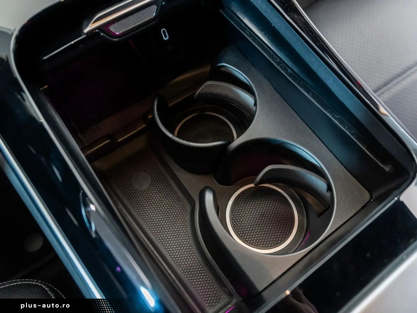 Mercedes-Benz GLC 300 4MATIC • 2.0 Mild Hybrid • AMG Line •