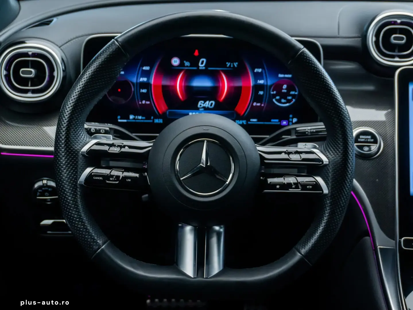 Mercedes-Benz GLC 300 4MATIC • 2.0 Mild Hybrid • AMG Line •