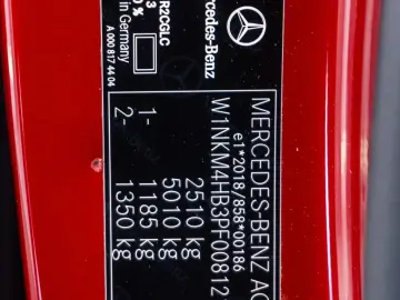 Mercedes-Benz GLC 300 4MATIC • 2.0 Mild Hybrid • AMG Line •