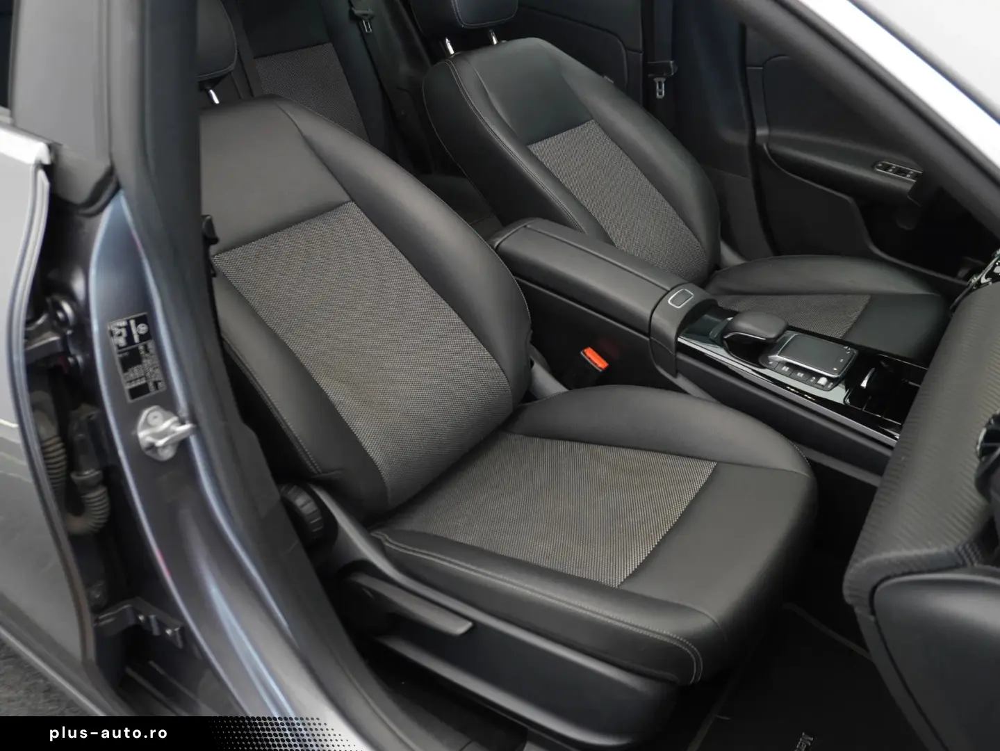 Mercedes-Benz Cla-180 Gen-C118-2019