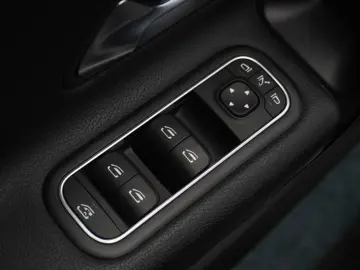 Mercedes-Benz Cla-180 Gen-C118-2019