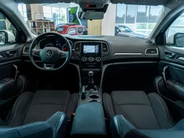 Renault Megane 4 1.0 TCE 114 CP Facelift Faruri LED Senzori