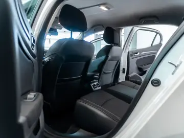 Renault Megane 4 1.0 TCE 114 CP Facelift Faruri LED Senzori