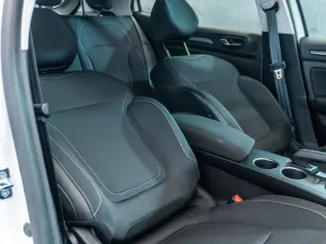 Renault Megane 4 1.0 TCE 114 CP Facelift Faruri LED Senzori