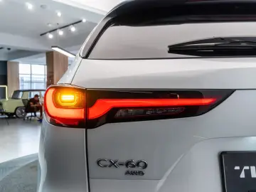 Mazda CX-60 e-Skyactiv PHEV AWD • Plug-In Hybrid • 327 CP •