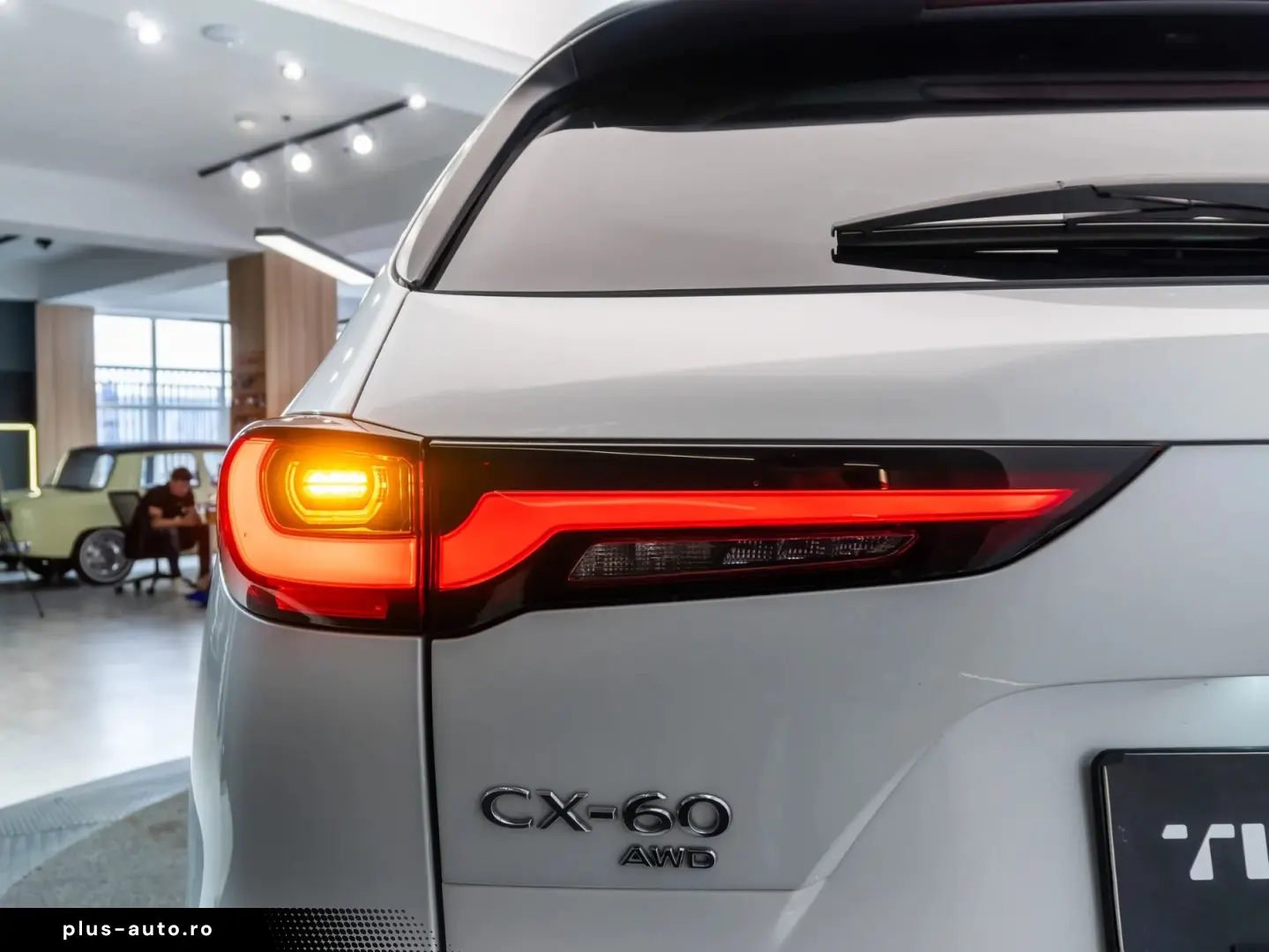 Mazda CX-60 e-Skyactiv PHEV AWD • Plug-In Hybrid • 327 CP •