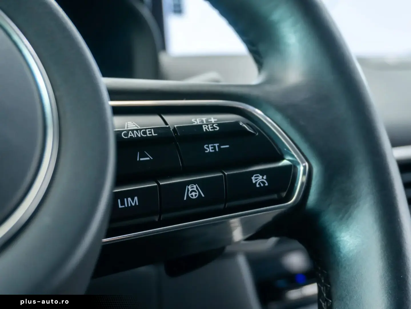 Mazda CX-60 e-Skyactiv PHEV AWD • Plug-In Hybrid • 327 CP •