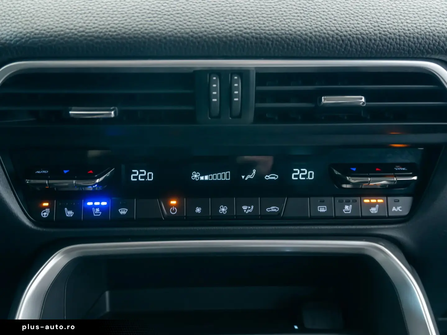 Mazda CX-60 e-Skyactiv PHEV AWD • Plug-In Hybrid • 327 CP •