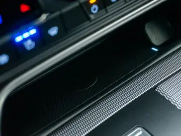 Mazda CX-60 e-Skyactiv PHEV AWD • Plug-In Hybrid • 327 CP •